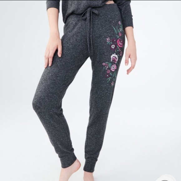 Aeropostale Pants - Aeropostale LLD gray jogger sweatpants lounge embroidered‎ Women's S, NWT